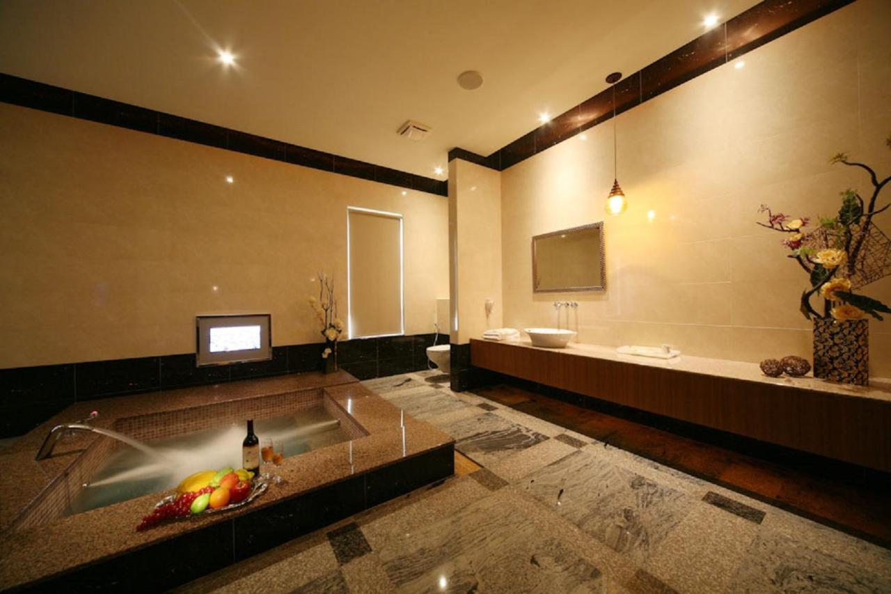 Hua Mu Lan Hotel Shalu Extérieur photo