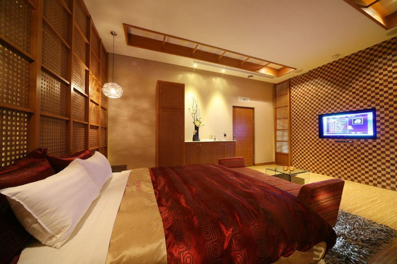 Hua Mu Lan Hotel Shalu Extérieur photo